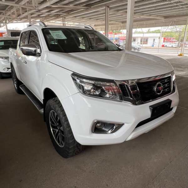 Nissan Frontier LE Platinum 2020 - Imagen 2
