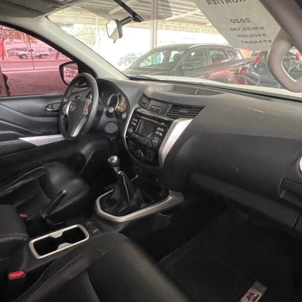 Nissan Frontier LE Platinum 2020 - Imagen 6