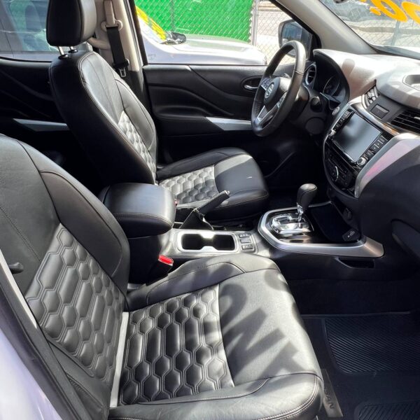 Nissan Frontier LE Platinum 2022 - Imagen 7