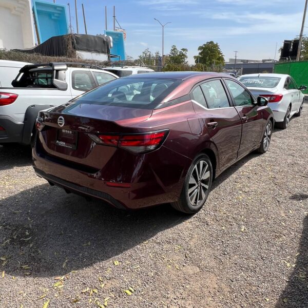 Nissan Sentra Exclusive 2020 - Imagen 3