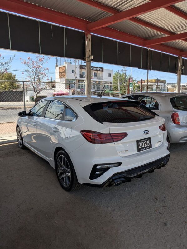 KIA FORTE HB GT 2019 - Imagen 4