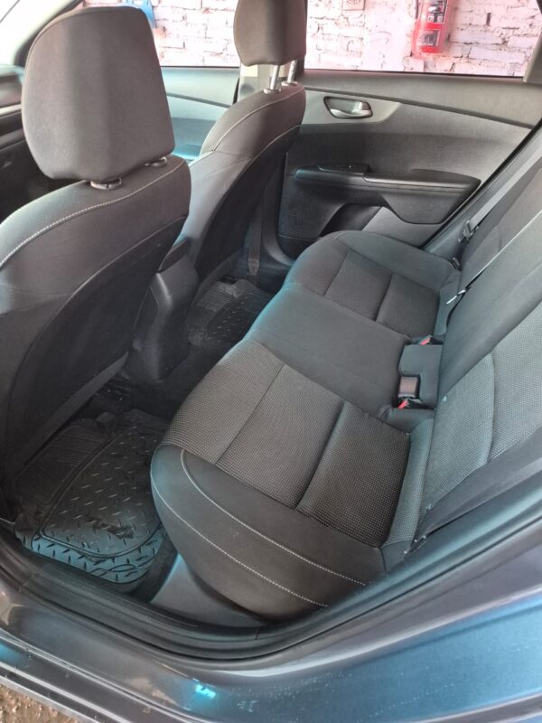 KIA FORTE LX 2020 - Imagen 8