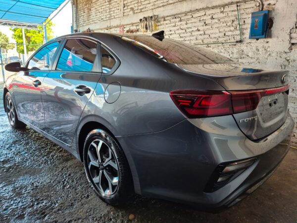 KIA FORTE LX 2020 - Imagen 4