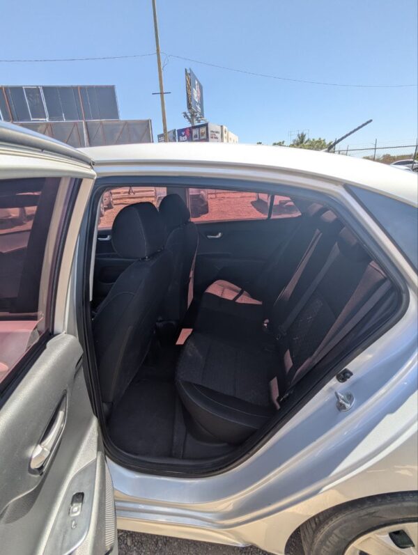KIA RIO LX 2019 - Imagen 7