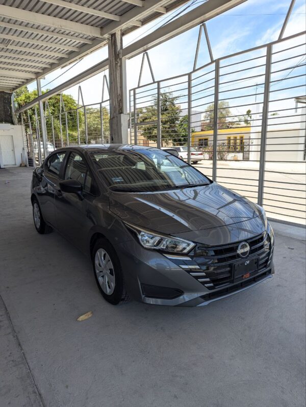 NISSAN VERSA SENSE 2023 - Imagen 2