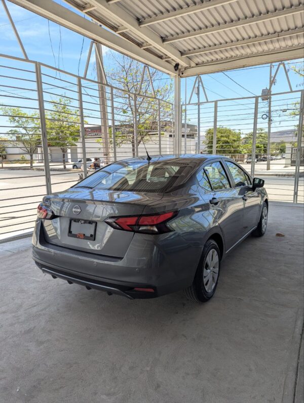 NISSAN VERSA SENSE 2023 - Imagen 3