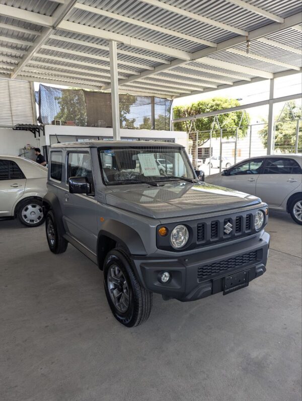 SUZUKI JIMNY GLX 2023 - Imagen 2