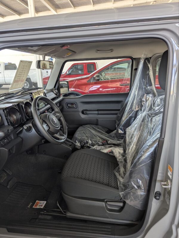 SUZUKI JIMNY GLX 2023 - Imagen 6