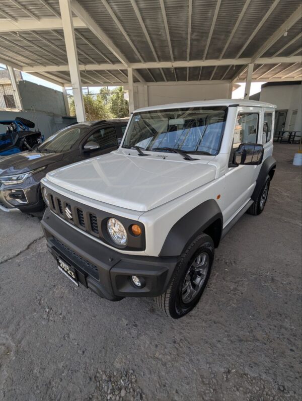SUZUKI JIMNY GLX 2023 - Imagen 2
