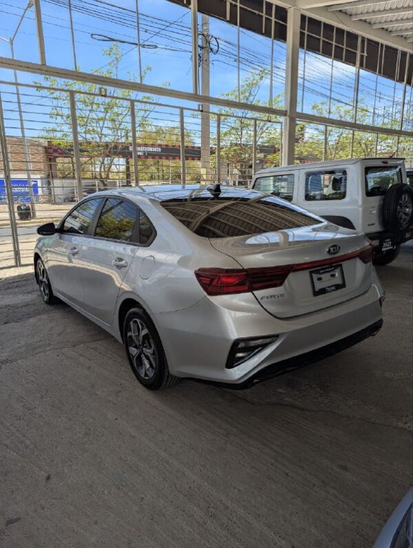KIA FORTE LX 2019 - Imagen 4