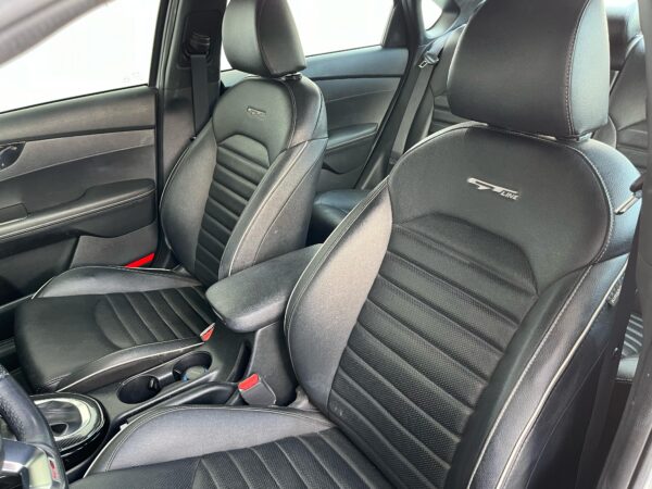 KIA FORTE GT LINE 2020 - Imagen 6