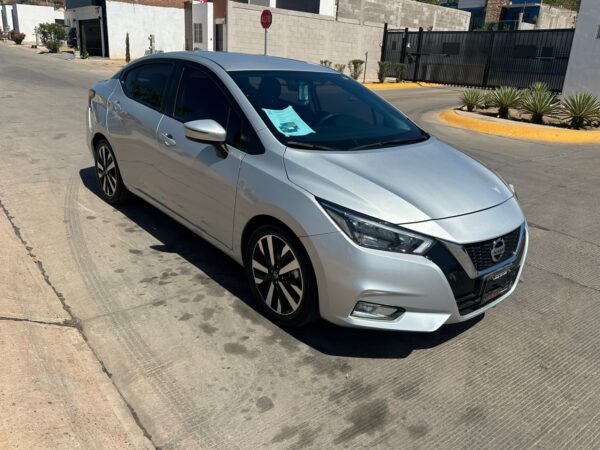 NISSAN VERSA EXCLUSIVE 2022 - Imagen 2