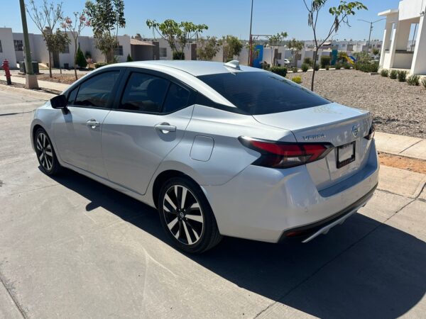 NISSAN VERSA EXCLUSIVE 2022 - Imagen 3