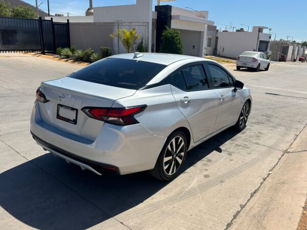 NISSAN VERSA EXCLUSIVE 2022 - Imagen 4