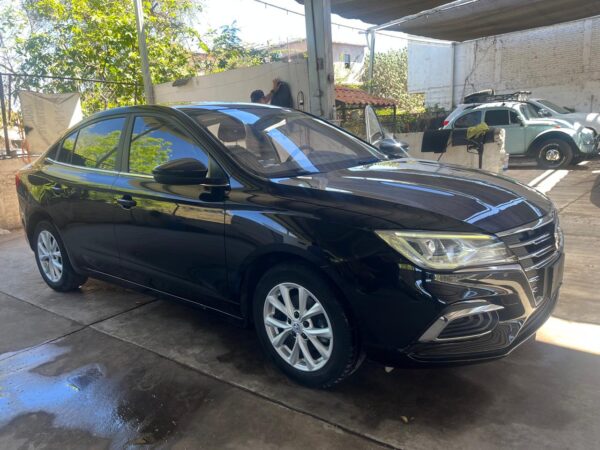 MG MG5 EXCITE 2023 - Imagen 2