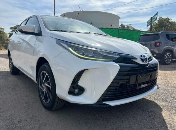 TOYOTA YARIS S 2021 - Imagen 2