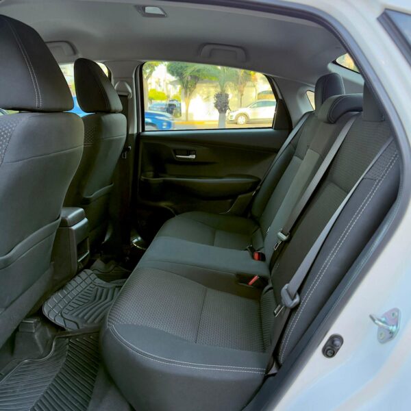 TOYOTA YARIS S 2024 - Imagen 6