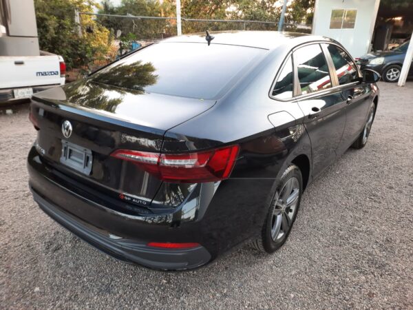 VOLKSWAGEN JETTA COMFORLINE 2023 - Imagen 3