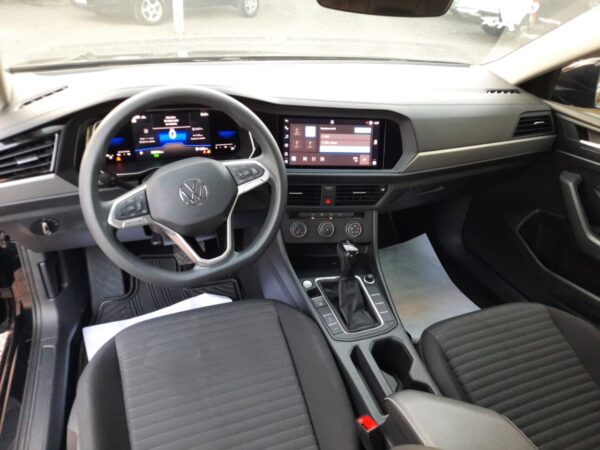 VOLKSWAGEN JETTA COMFORLINE 2023 - Imagen 5