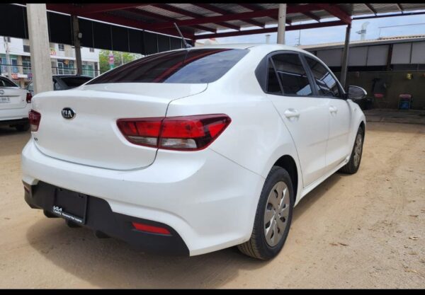 KIA RIO L 2020 - Imagen 3