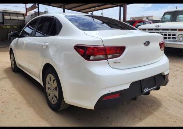 KIA RIO L 2020 - Imagen 4