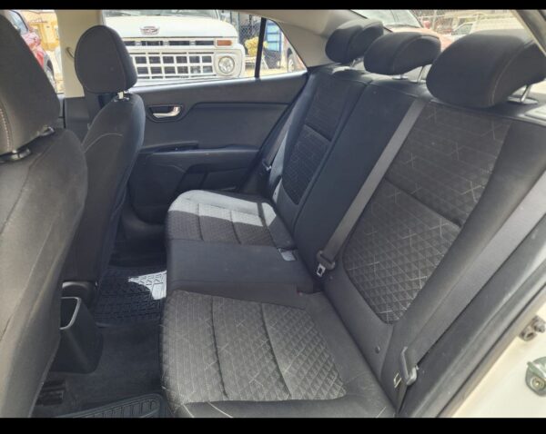 KIA RIO L 2020 - Imagen 6