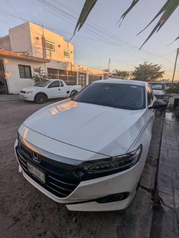 HONDA ACCORD TOURING 2021 - Imagen 2