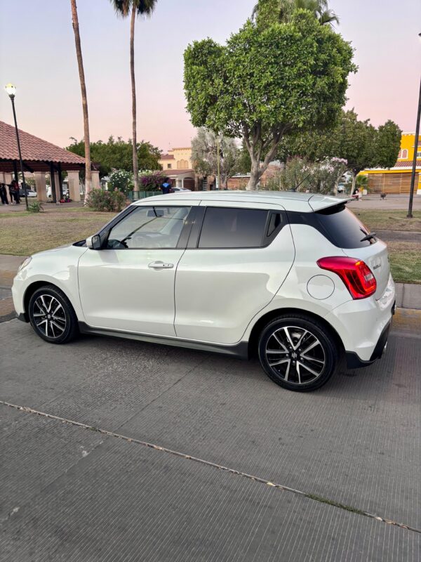 SUZUKI SWIFT SPORT 2023 - Imagen 4