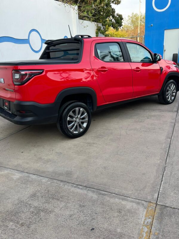 RAM 700 BIGHORN 2024 - Imagen 3