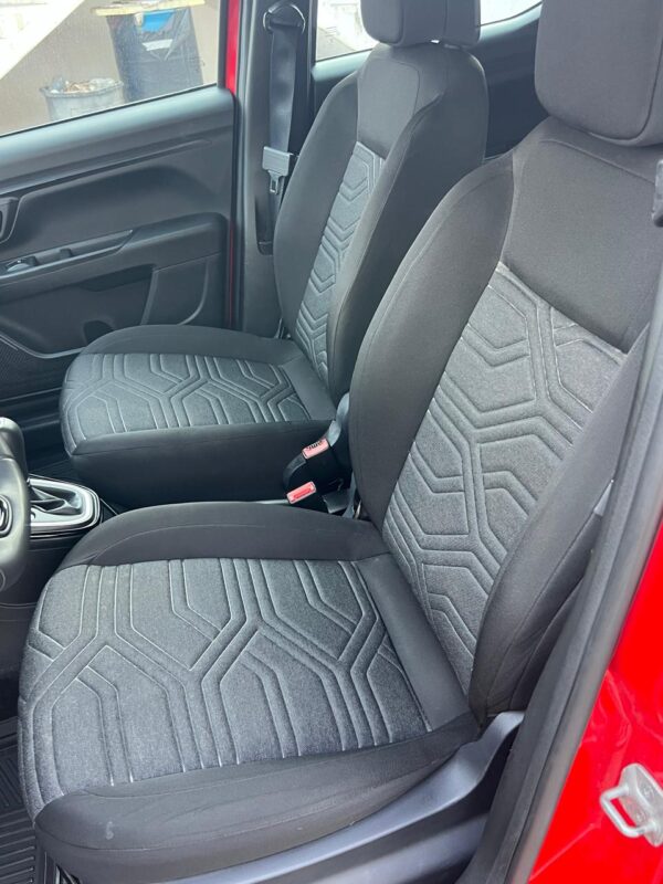 RAM 700 BIGHORN 2024 - Imagen 6