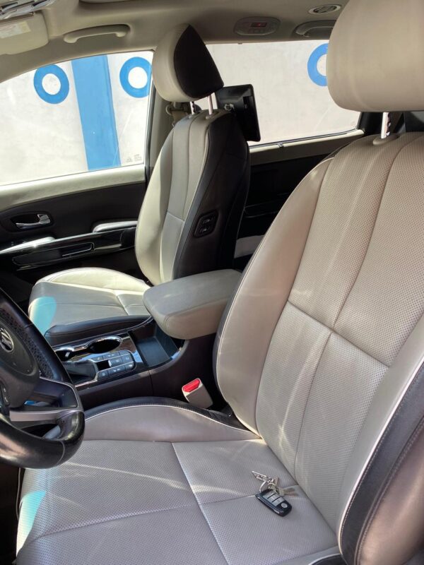 KIA SEDONA SXL 2020 - Imagen 5