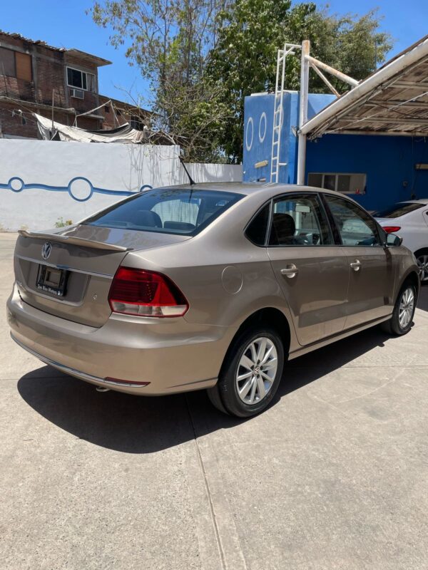 VOLKSWAGEN VENTO COMFORTLINE 2019 - Imagen 3