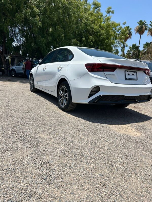 KIA FORTE LX 2022 - Imagen 3