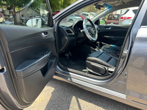 HYUNDAI ACCENT GLS 2021 - Imagen 5