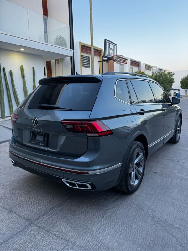 VOLKSWAGEN TIGUAN R-LINE 2024 - Imagen 3