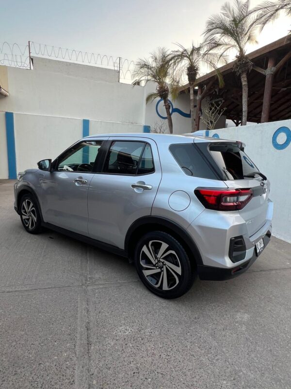 TOYOTA RAIZE XLE 2022 - Imagen 3