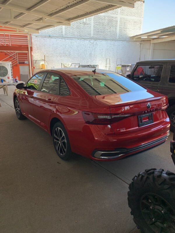 VOLKSWAGEN JETTA SPORT 2025 - Imagen 4