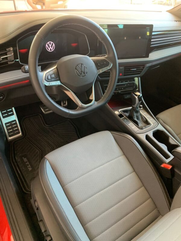 VOLKSWAGEN JETTA SPORT 2025 - Imagen 5