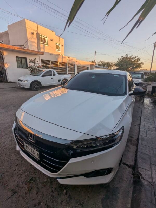 HONDA ACCORD TOURING 2021 - Imagen 2
