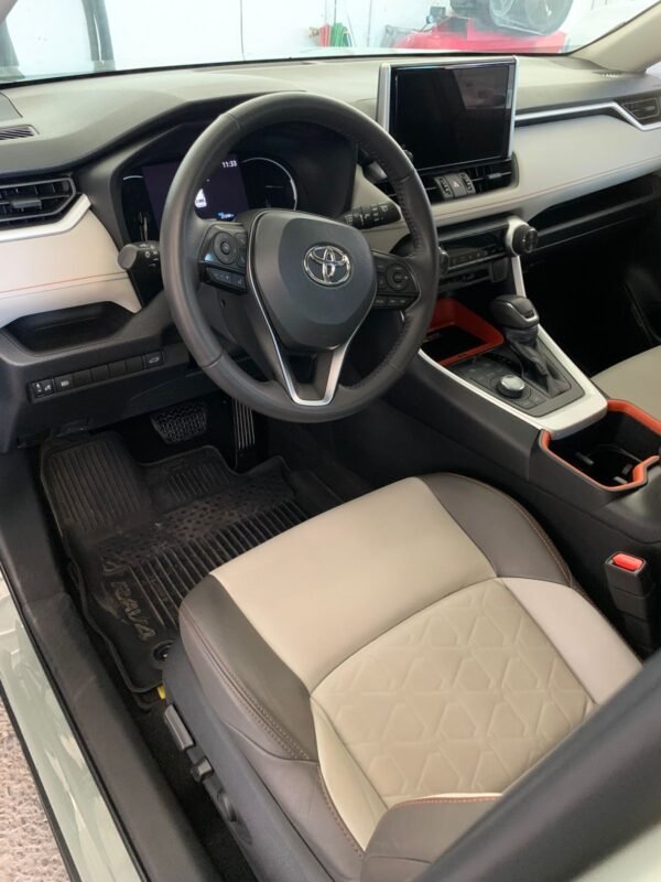 TOYOTA RAV4 ADVENTURE 2023 - Imagen 5