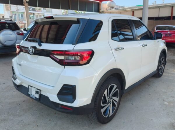 TOYOTA RAIZE XLE 2023 - Imagen 3