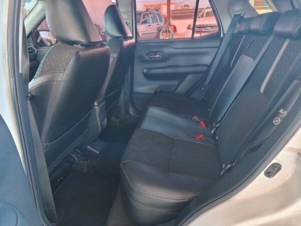 TOYOTA RAIZE XLE 2023 - Imagen 6