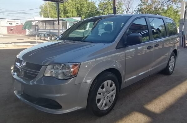 DODGE GRAN CARAVAN SE 2018 - Imagen 2