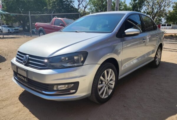 VOLKSWAGEN VENTO HIGHLINE 2018 - Imagen 2