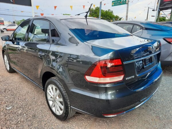 VOLKSWAGEN VENTO HIGHLINE 2018 - Imagen 4