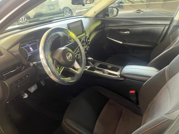 NISSAN SENTRA SR 2023 - Imagen 5