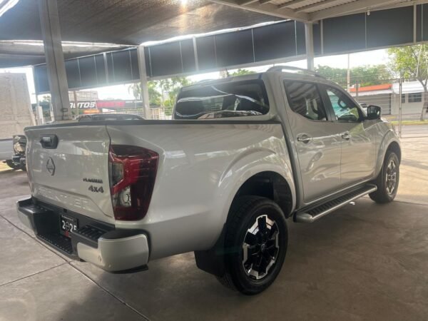 NISSAN FRONTIER PLATINUM DIESEL 4X4 2025 - Imagen 3