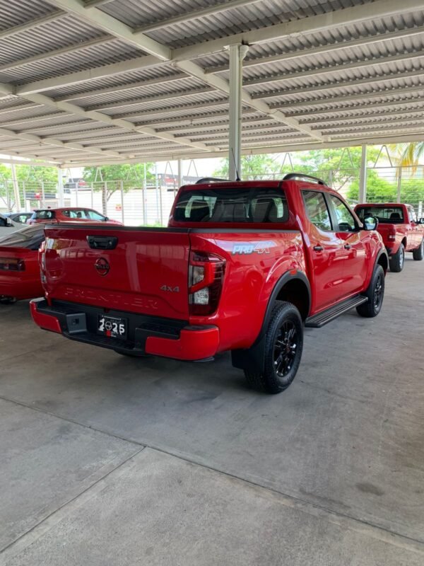 NISSAN FRONTIER PRO 4X 2024 - Imagen 3