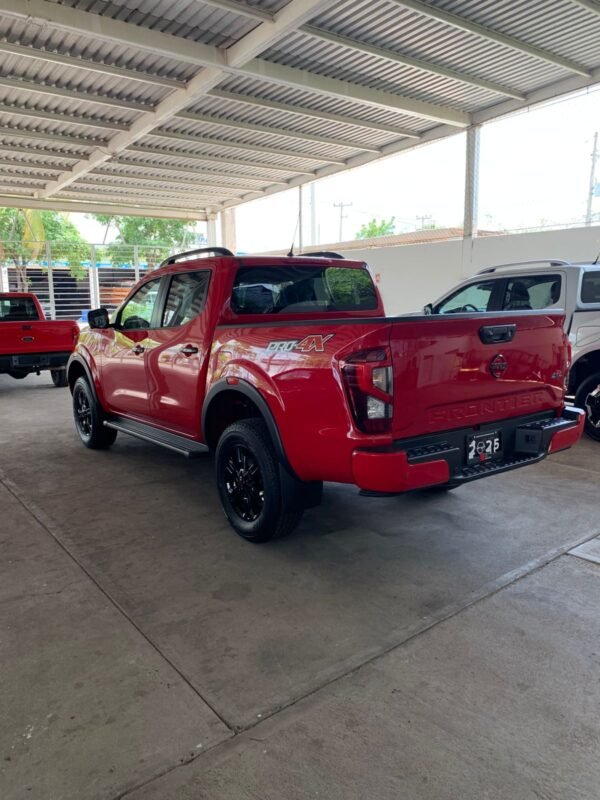 NISSAN FRONTIER PRO 4X 2024 - Imagen 4