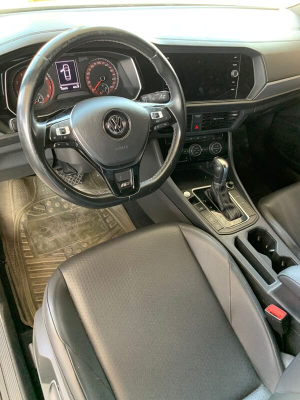 VOLKSWAGEN JETTA R LINE 2019 - Imagen 5